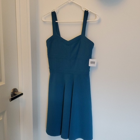 NWT XS Women's Dress - Picture 3 of 5